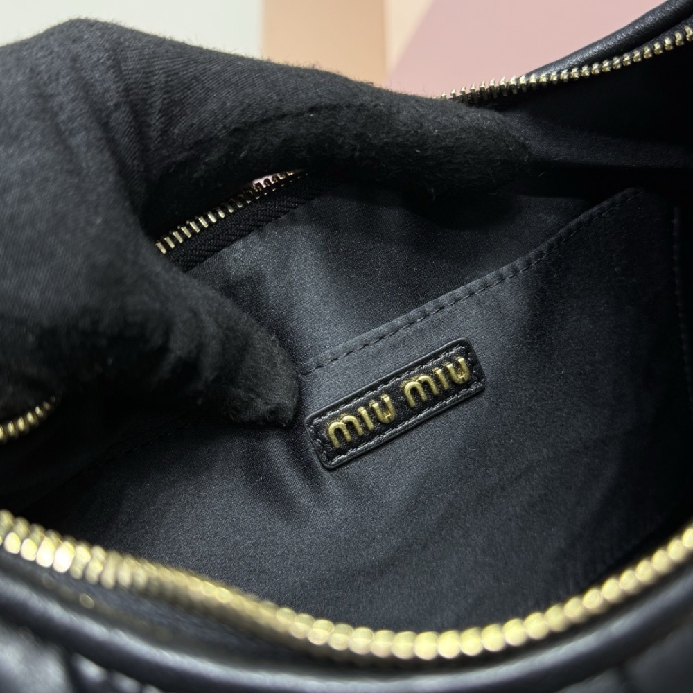MIU MIU WANDER MATELASSÉ HOBO BAG