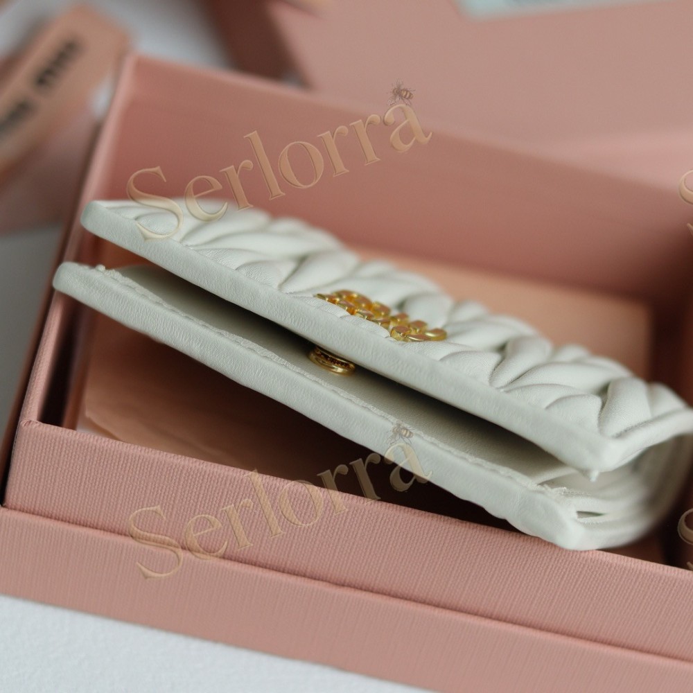 MIU MIU MATELASSÉ CARD HOLDER