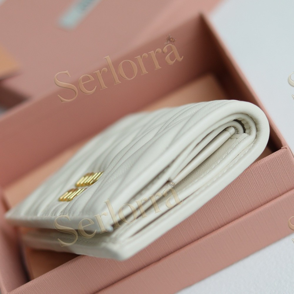 MIU MIU MATELASSÉ CARD HOLDER