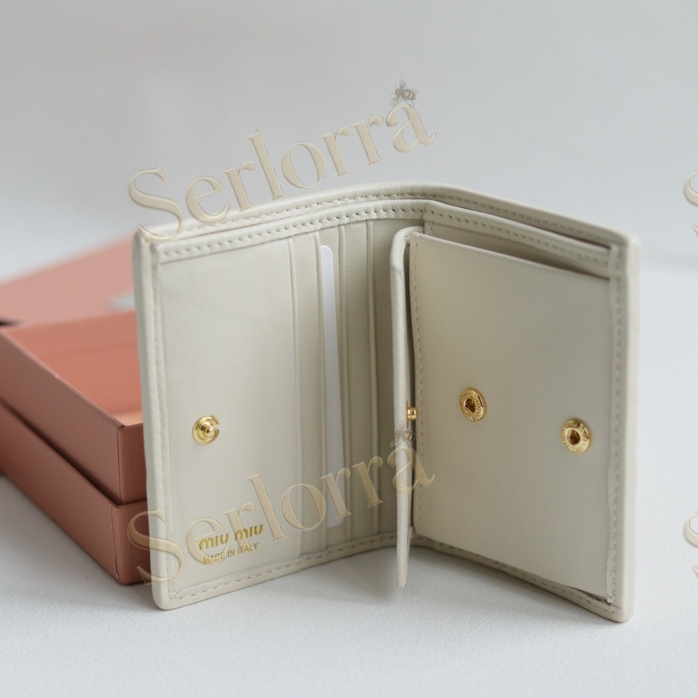 MIU MIU MATELASSÉ CARD HOLDER
