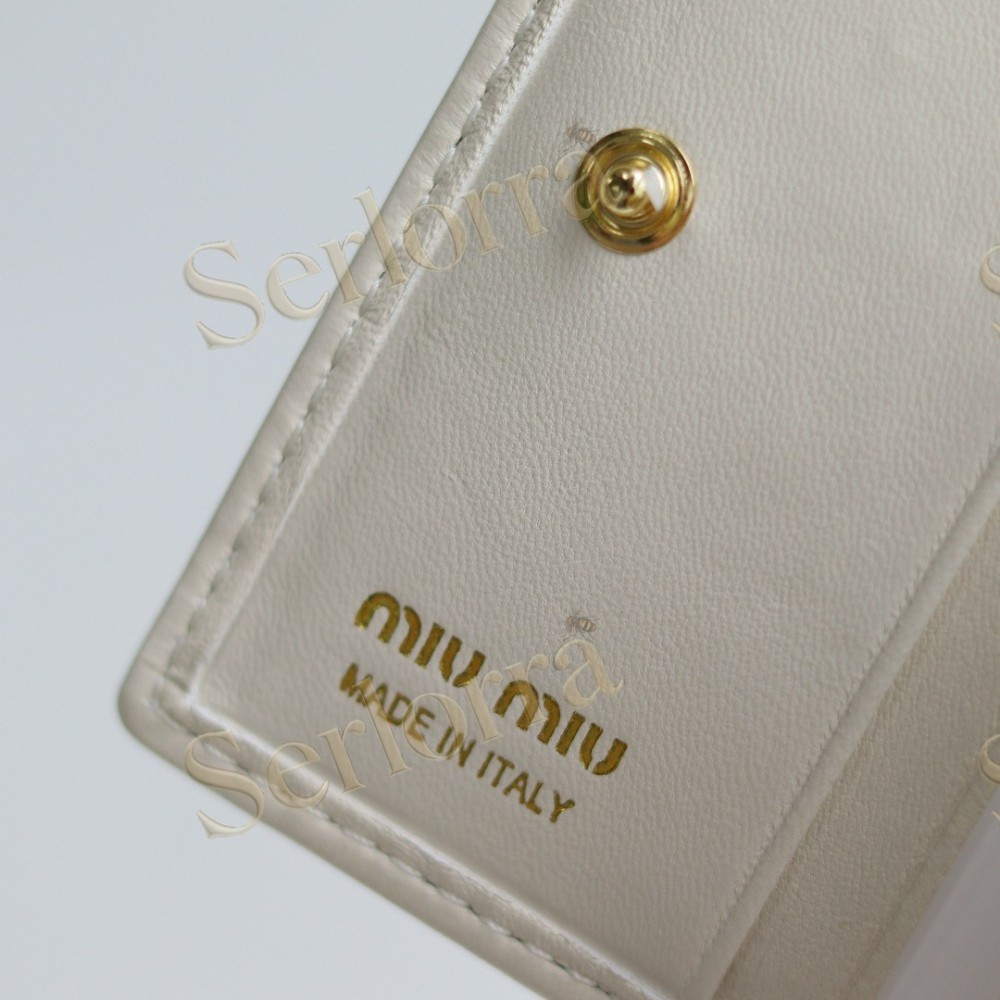 MIU MIU MATELASSÉ CARD HOLDER