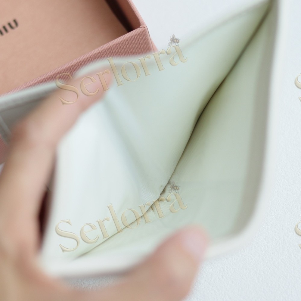 MIU MIU MATELASSÉ CARD HOLDER