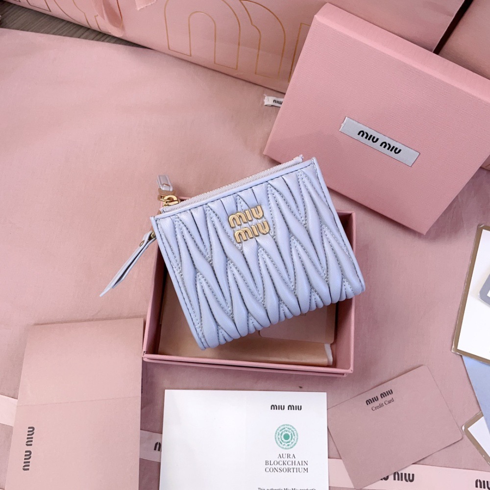 MIU MIU MATELASSÉ CARD HOLDER