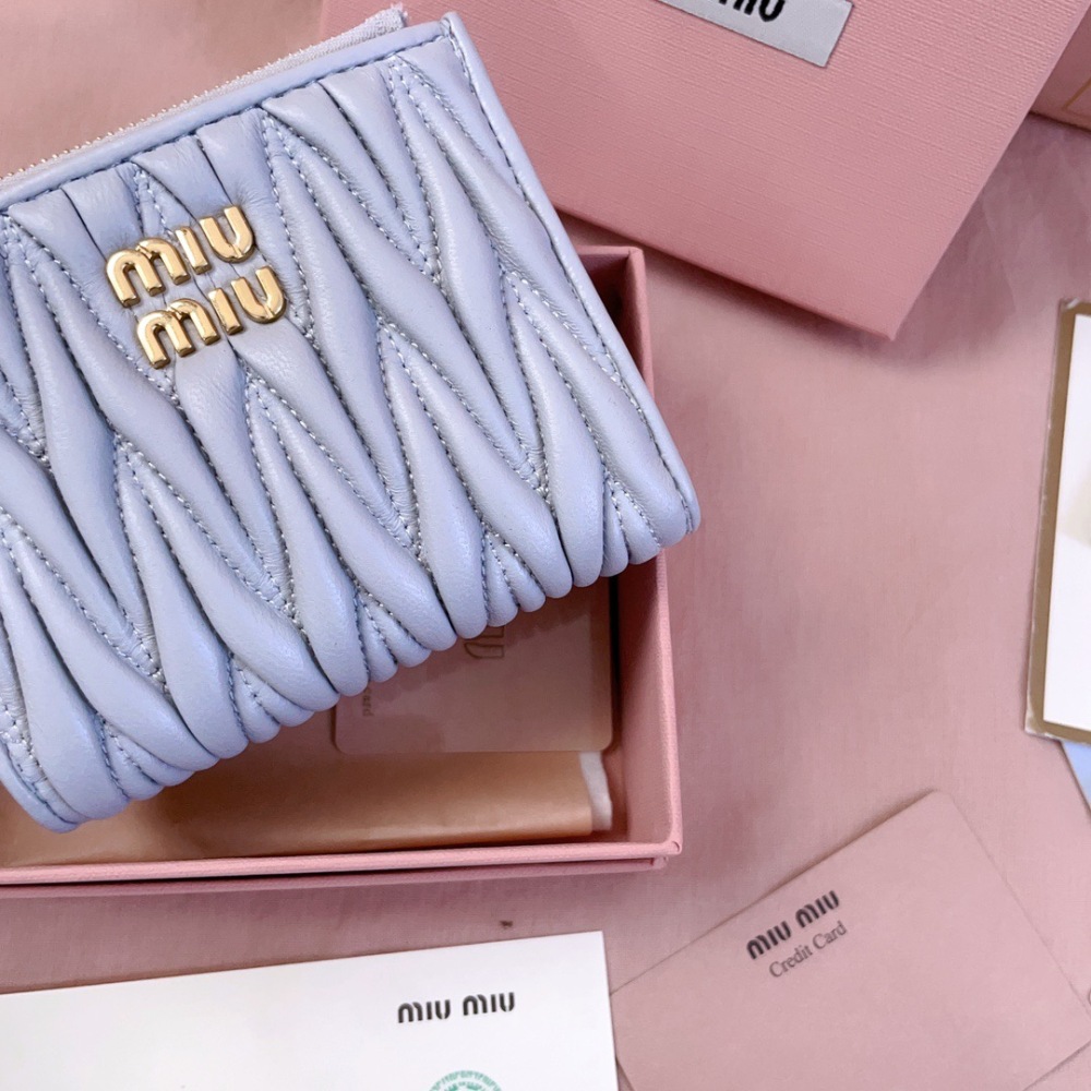 MIU MIU MATELASSÉ CARD HOLDER