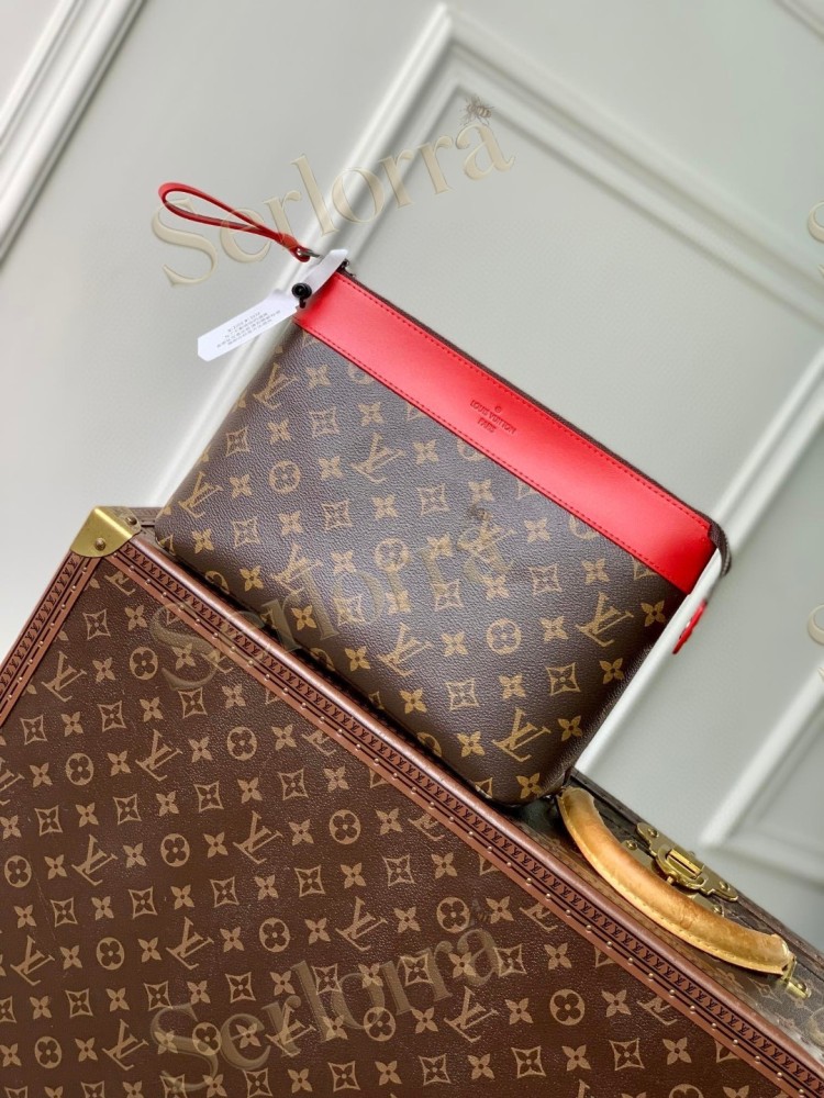 LOUIS VUITTON POCHETTE VOYAGE SOUPLE