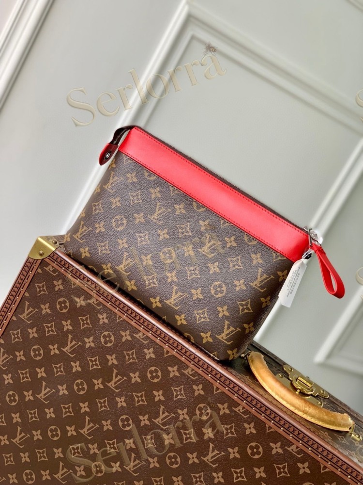 LOUIS VUITTON POCHETTE VOYAGE SOUPLE