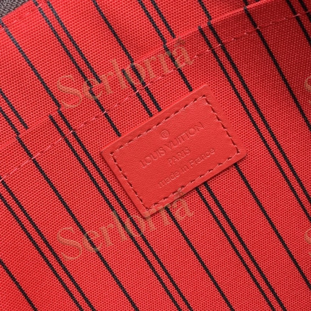 LOUIS VUITTON POCHETTE VOYAGE SOUPLE