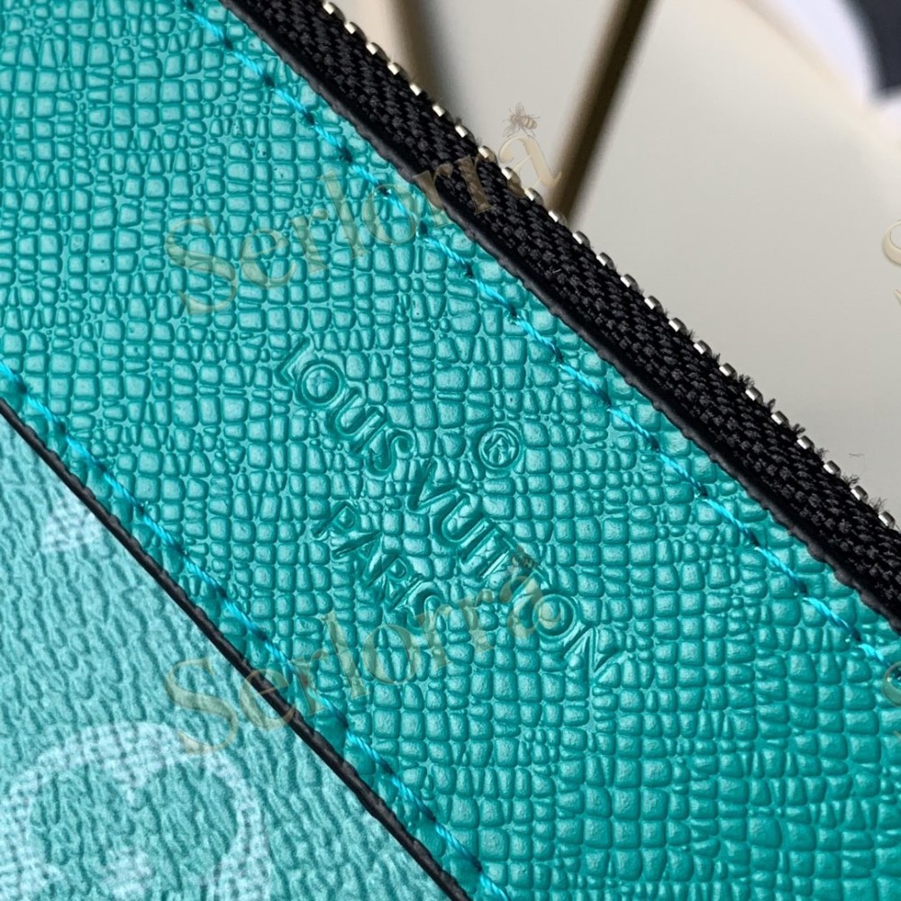 LOUIS VUITTON POCHETTE APOLLO