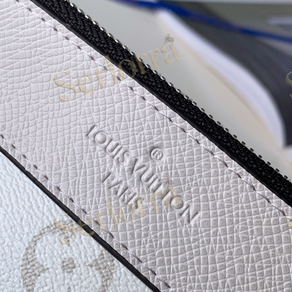 LOUIS VUITTON POCHETTE APOLLO