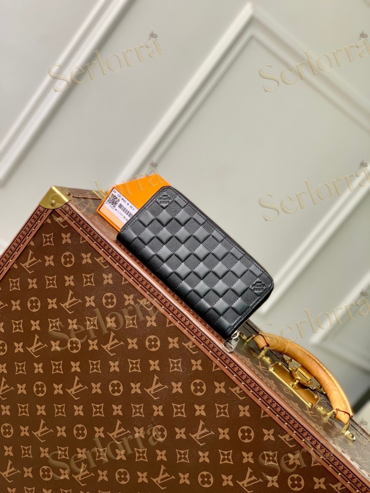 LOUIS VUITTON ZIPPY WALLET