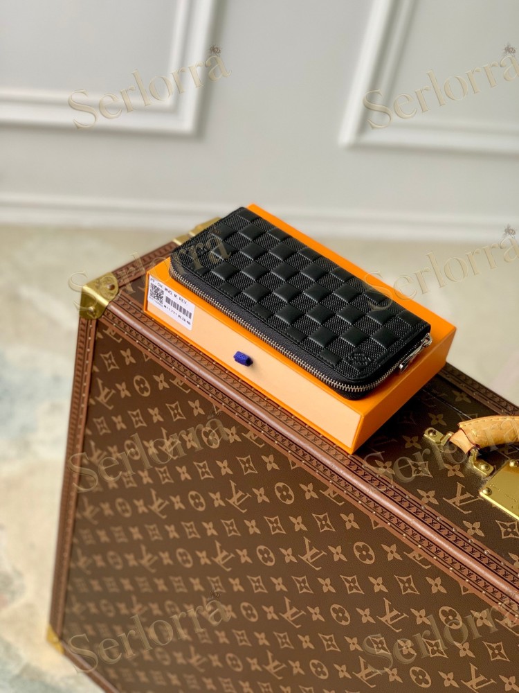 LOUIS VUITTON ZIPPY WALLET