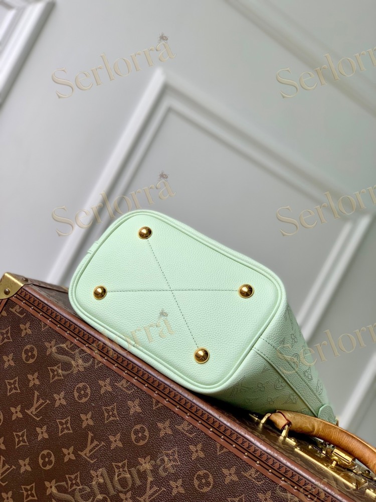 LOUIS VUITTON BLOSSOM PM