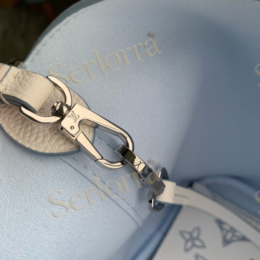 LOUIS VUITTON BLOSSOM PM