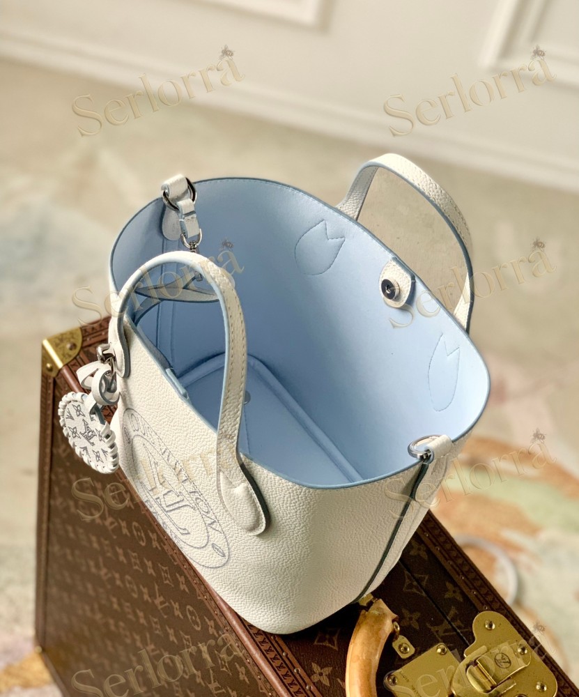 LOUIS VUITTON BLOSSOM PM