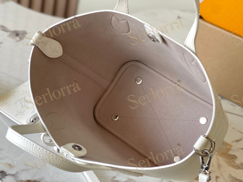 LOUIS VUITTON BLOSSOM PM