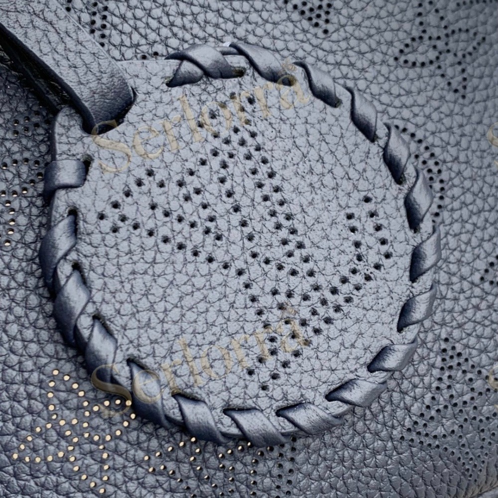 LOUIS VUITTON BLOSSOM PM