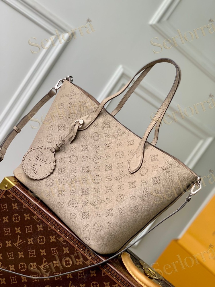 LOUIS VUITTON BLOSSOM MM