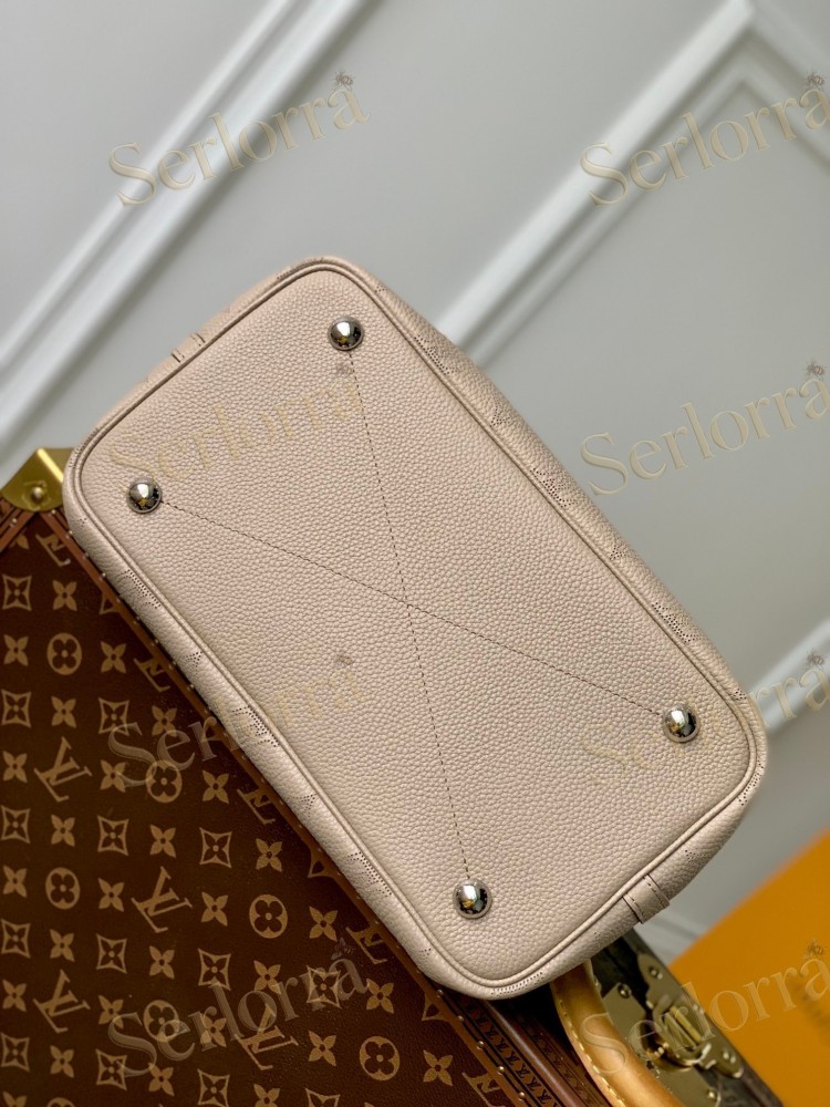 LOUIS VUITTON BLOSSOM MM