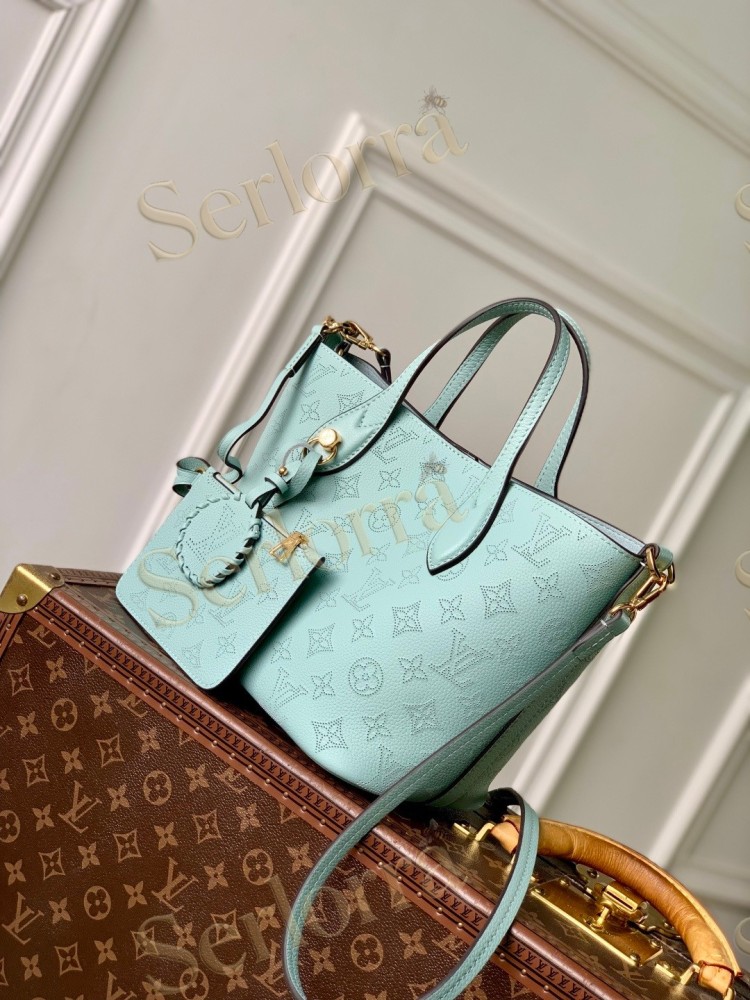 LOUIS VUITTON BLOSSOM PM