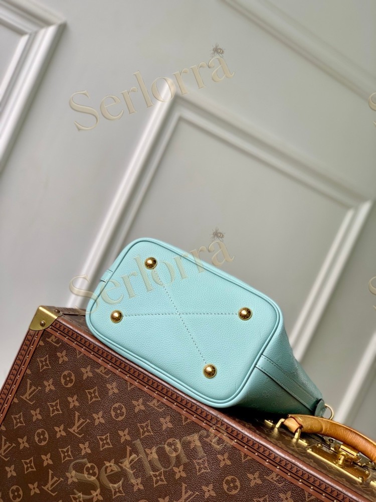 LOUIS VUITTON BLOSSOM PM