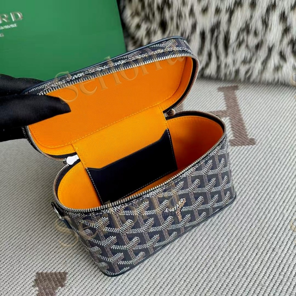 GOYARD MUSE MINI VANITY CASE