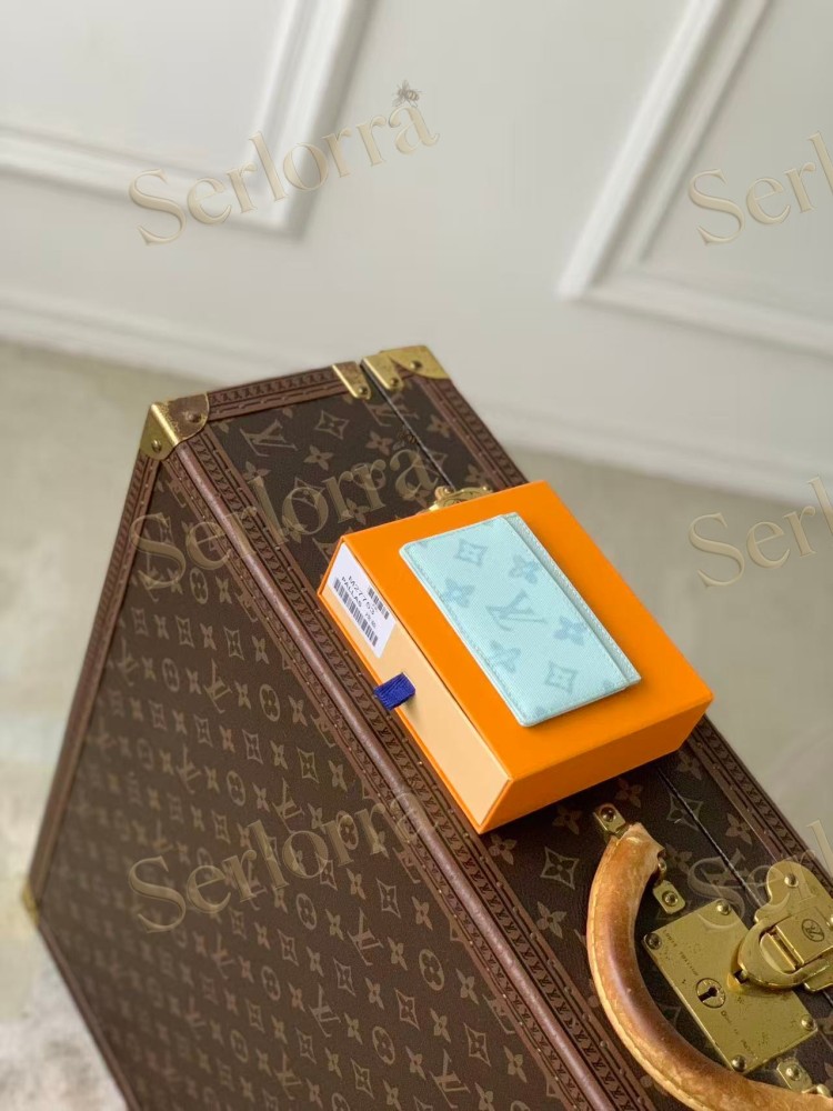 LOUIS VUITTON CARD HOLDER