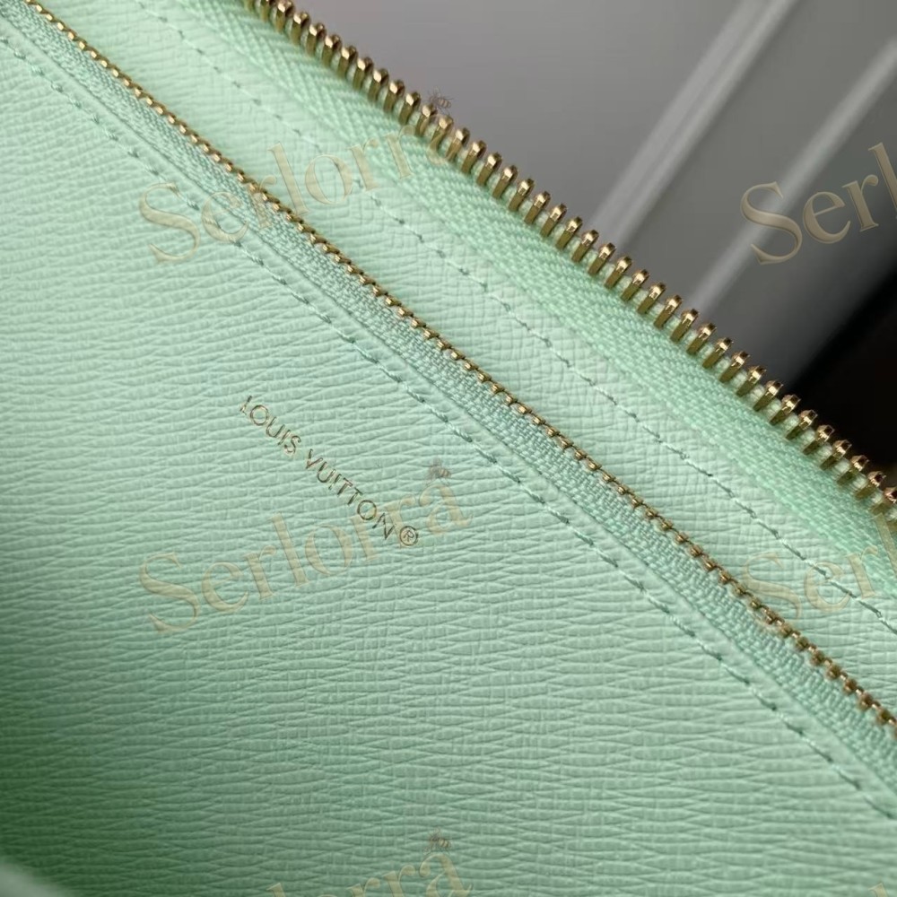 LOUIS VUITTON ZIPPY WALLET