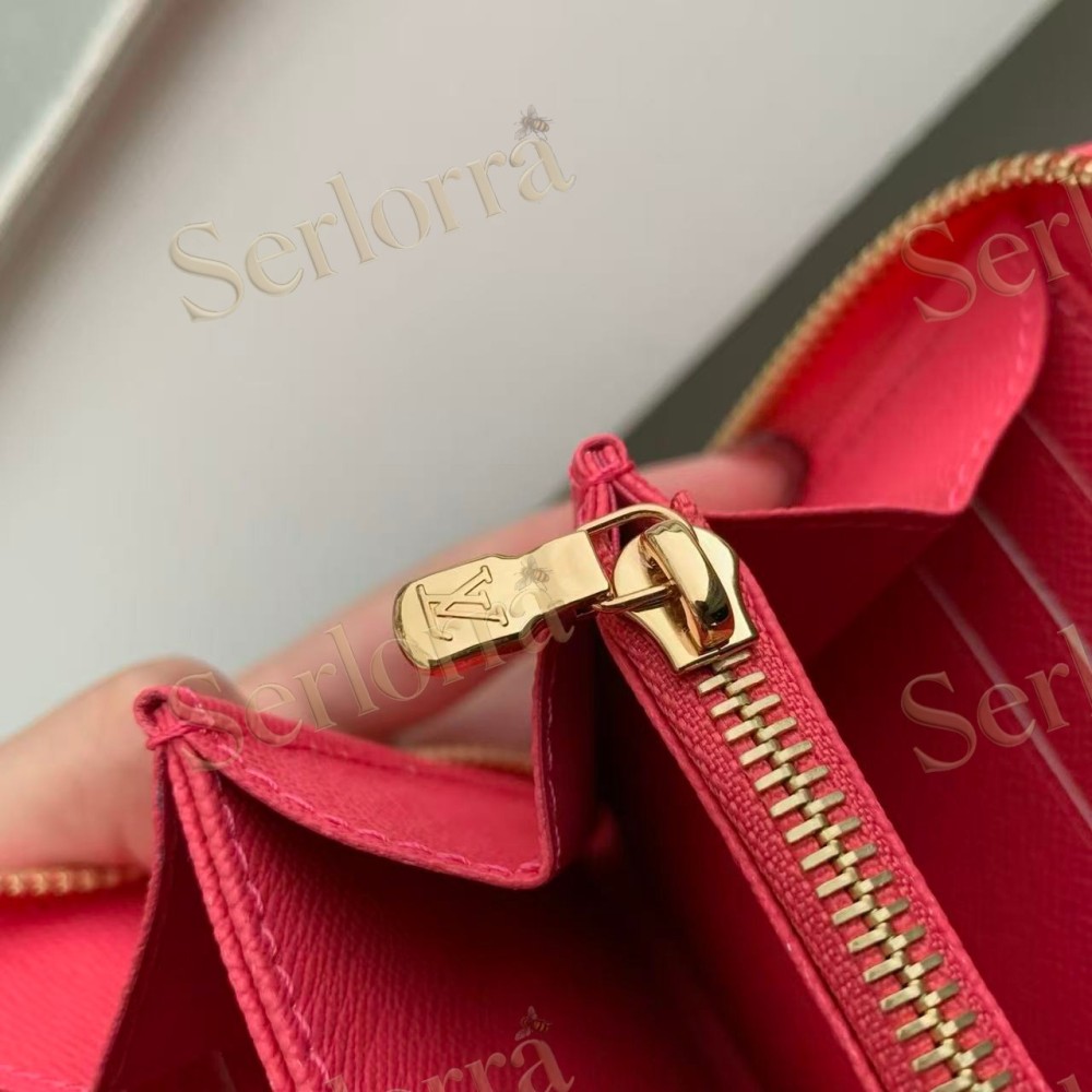 LOUIS VUITTON ZIPPY WALLET
