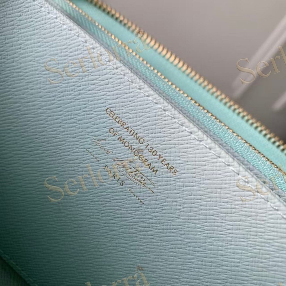 LOUIS VUITTON ZIPPY WALLET