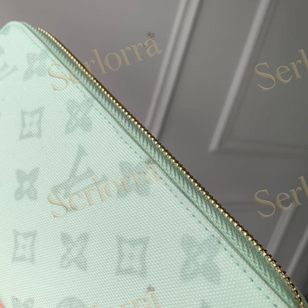 LOUIS VUITTON ZIPPY WALLET