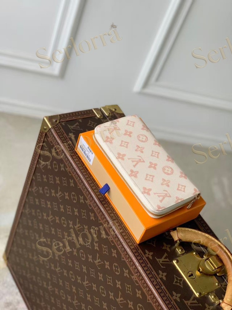 LOUIS VUITTON ZIPPY WALLET