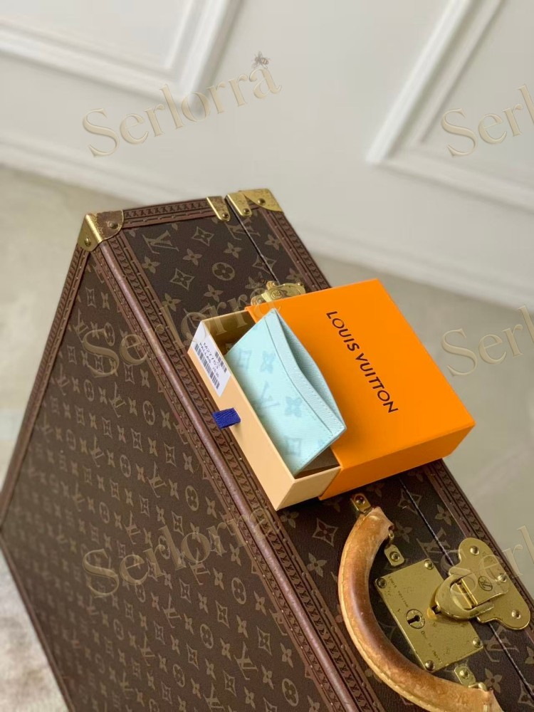 LOUIS VUITTON CARD HOLDER