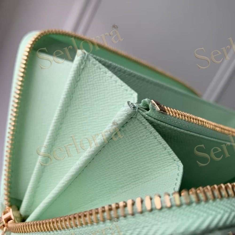 LOUIS VUITTON ZIPPY WALLET