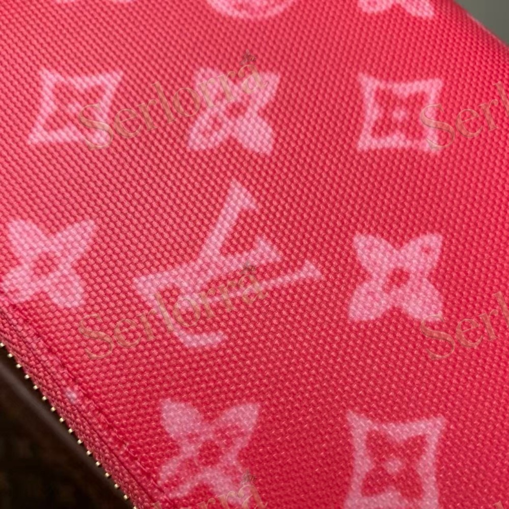 LOUIS VUITTON ZIPPY WALLET
