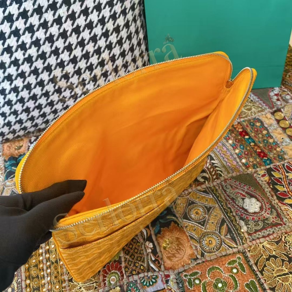 GOYARD SAINTE-MARIE MM CLUTCH