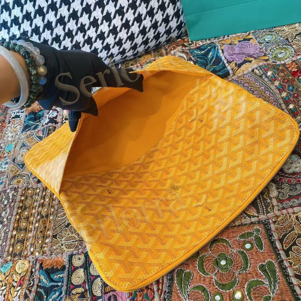 GOYARD SAINTE-MARIE MM CLUTCH