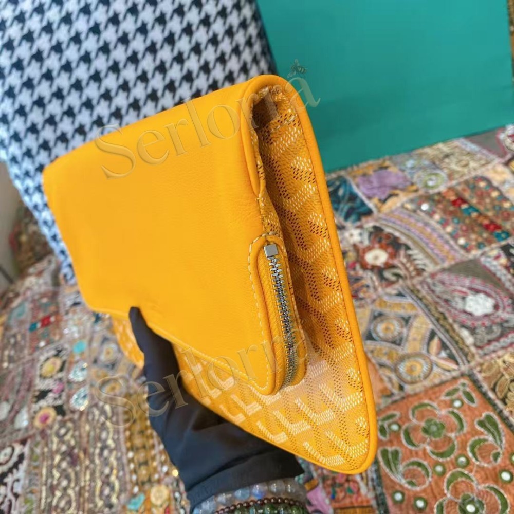 GOYARD SAINTE-MARIE MM CLUTCH
