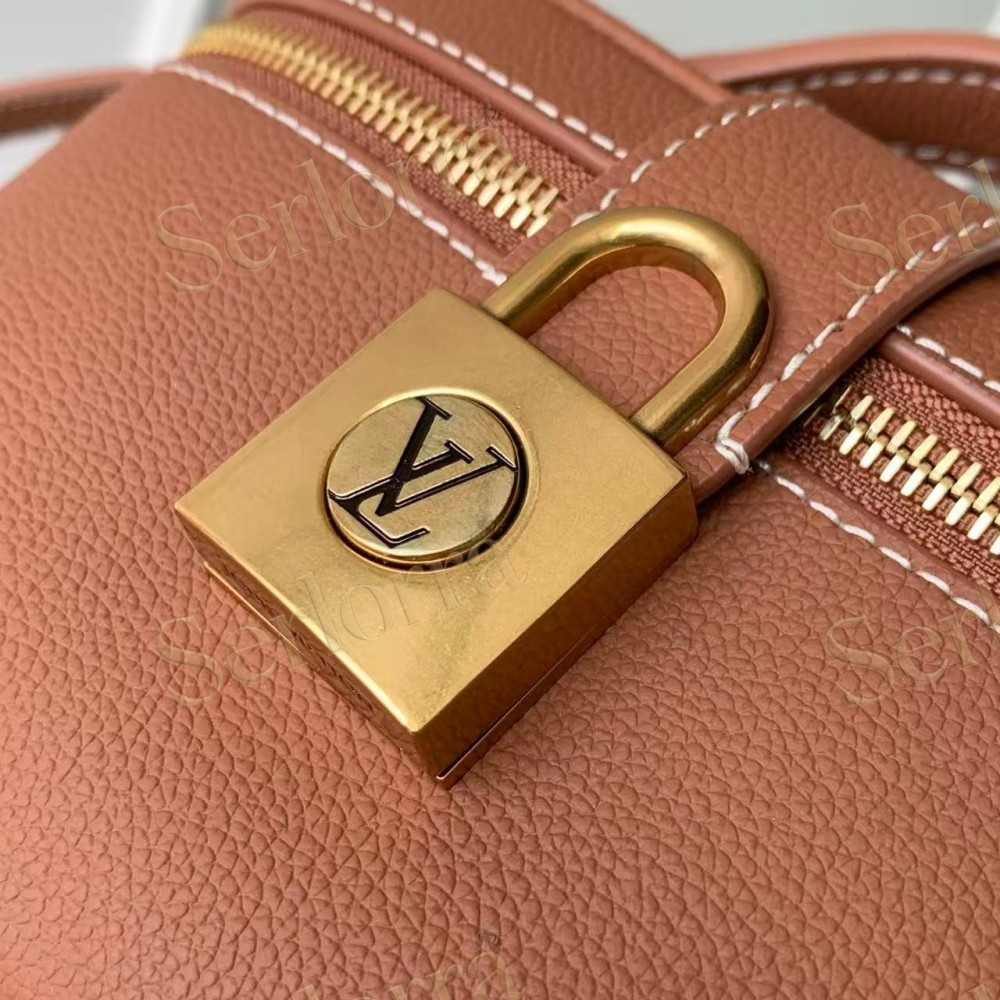 LOUIS VUITTON LOW KEY VANITY POUCH