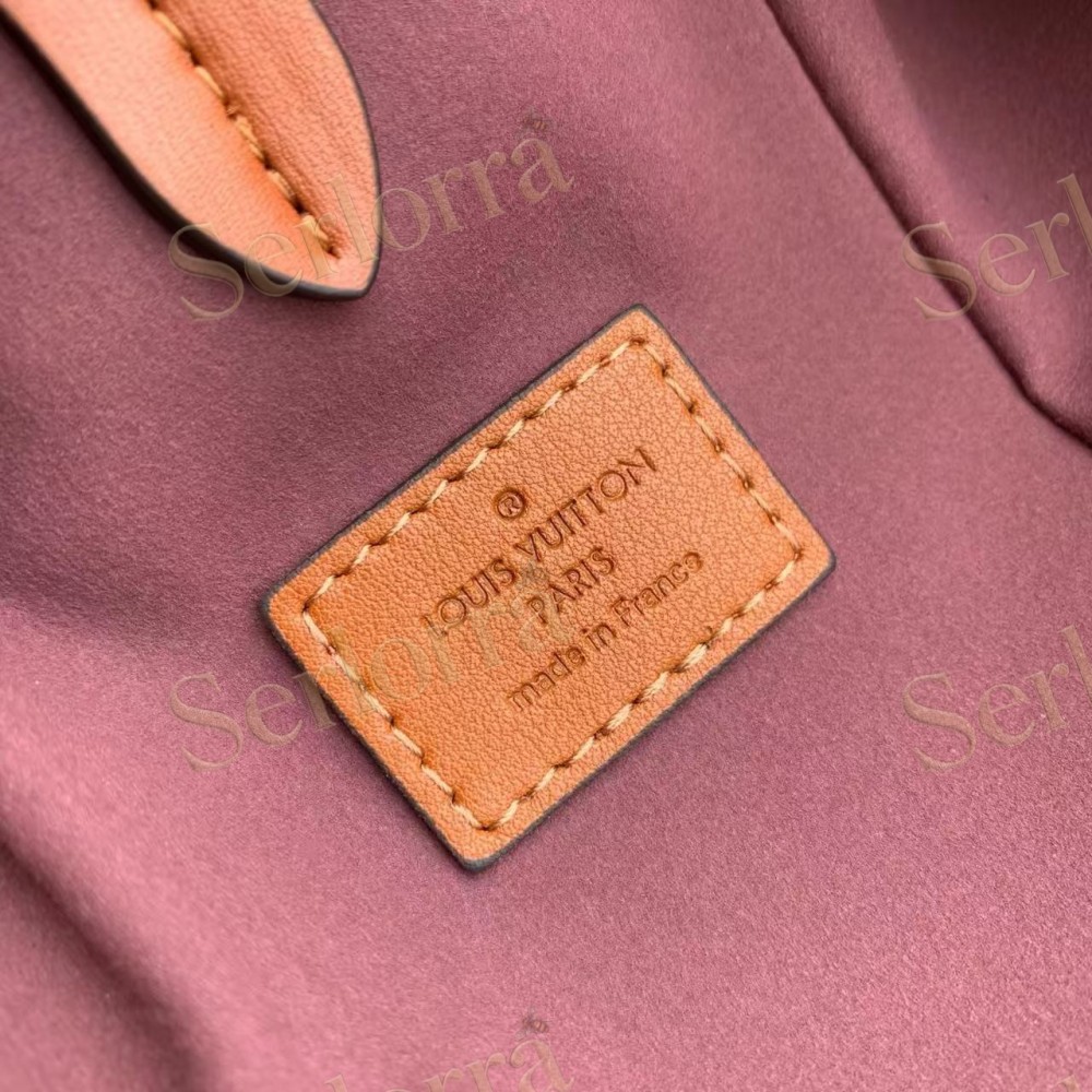LV Noé TrunkLV Noé Trunk