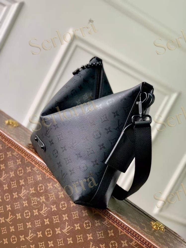 vLOUIS VUITTON VAGABON HOBO