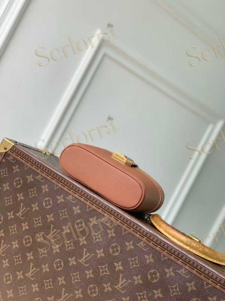 LOUIS VUITTON LOW KEY VANITY POUCH