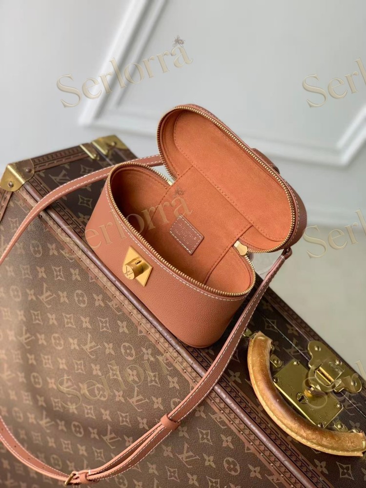 LOUIS VUITTON LOW KEY VANITY POUCH