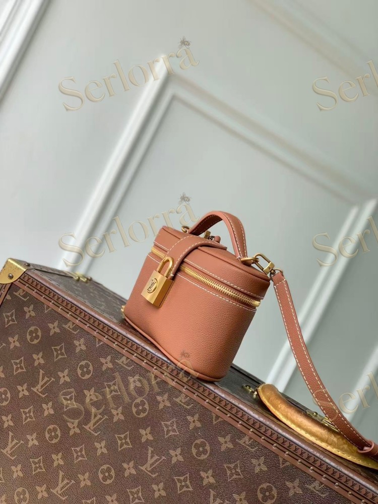 LOUIS VUITTON LOW KEY VANITY POUCH