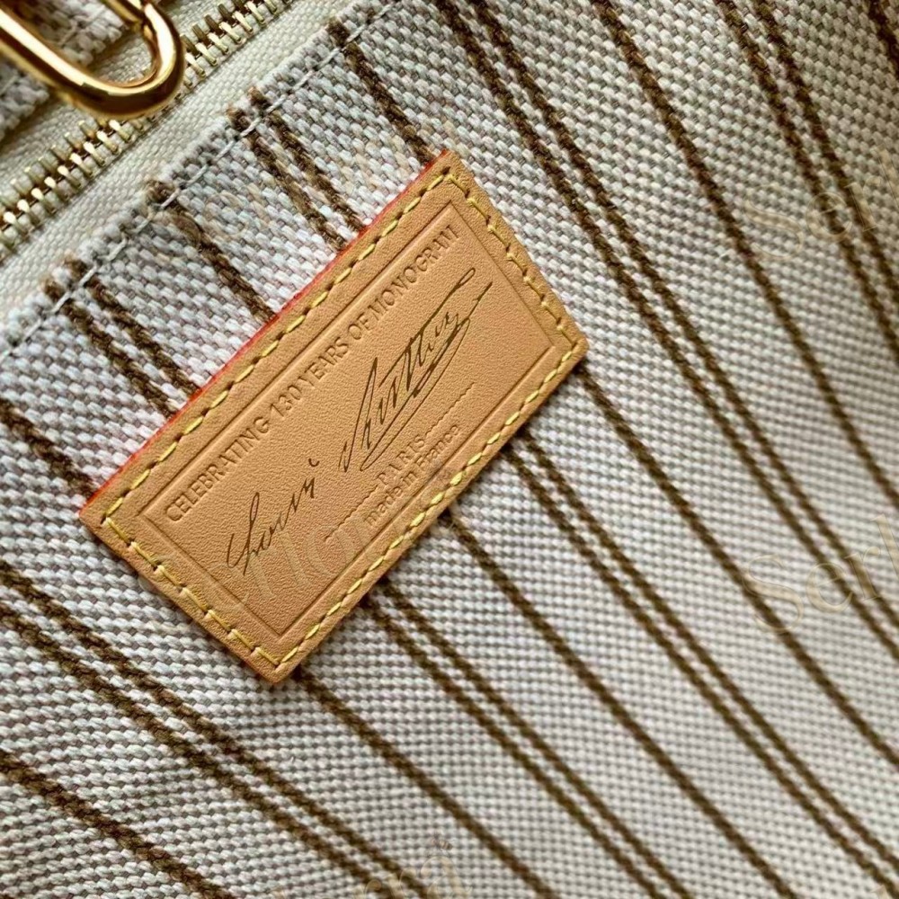 LOUIS VUITTON ONTHEGO PM