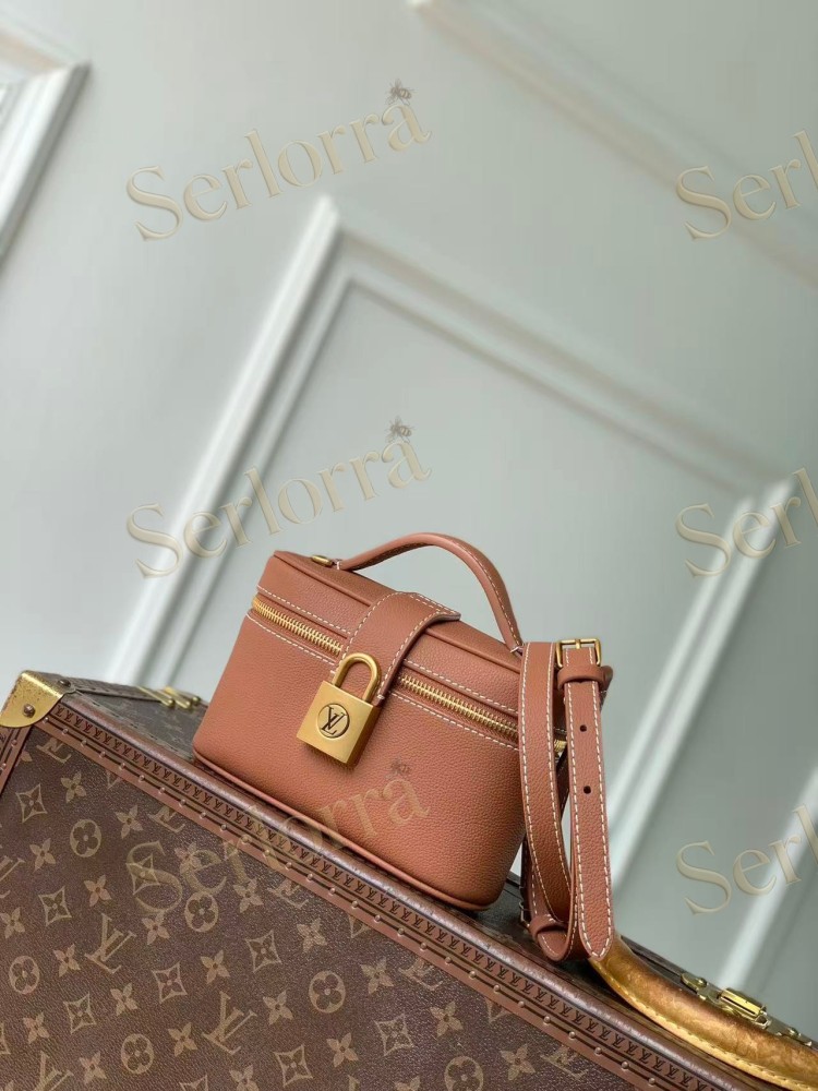 LOUIS VUITTON LOW KEY VANITY POUCH