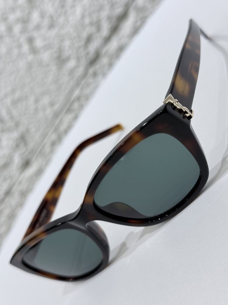 SAINT LAURENT SUNGLASSES