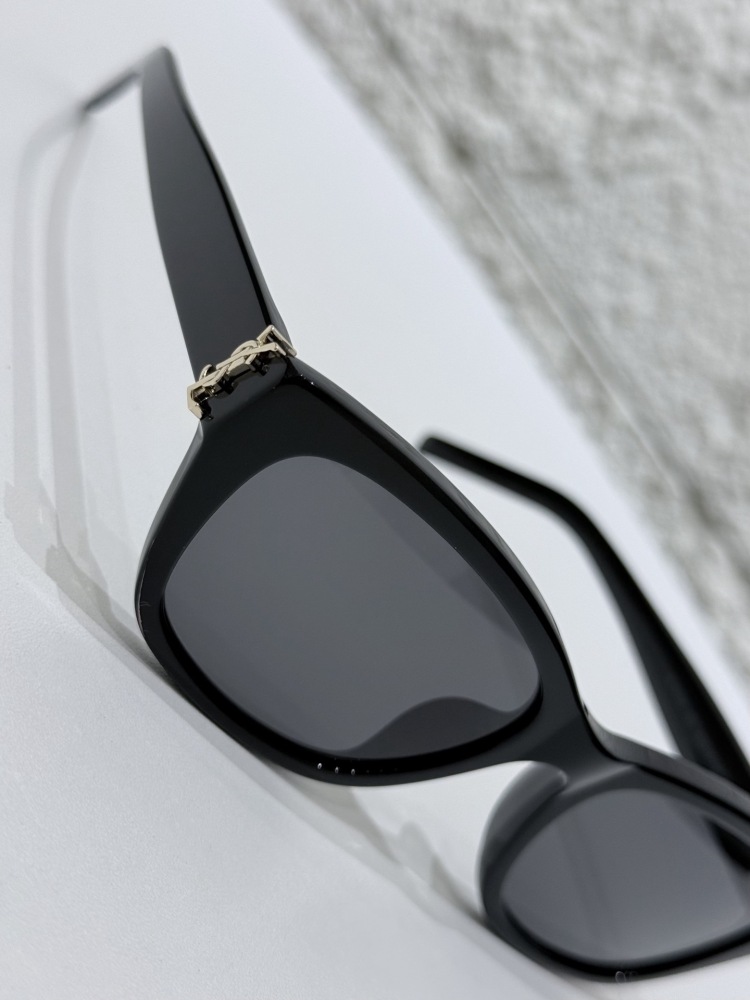 SAINT LAURENT SUNGLASSES