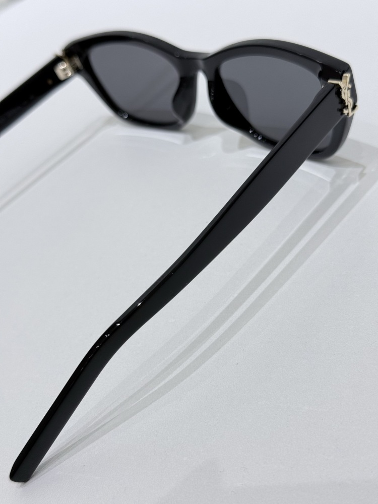 SAINT LAURENT SUNGLASSES