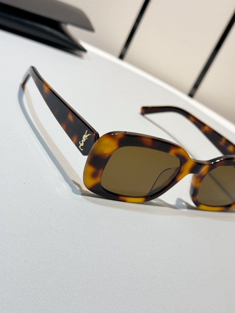 SAINT LAURENT SUNGLASSES