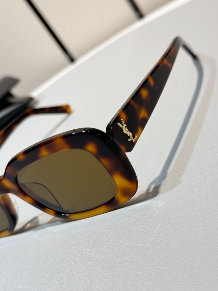 SAINT LAURENT SUNGLASSES